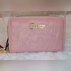 NWT Juicy Couture Quilted Taffy Puff Multi Compartment Bifold Wallet